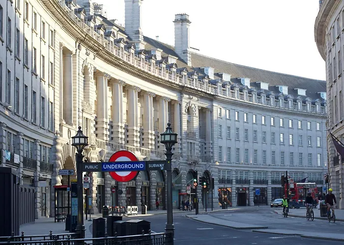 Zedwell Capsule Hotel Piccadilly Circus Londres